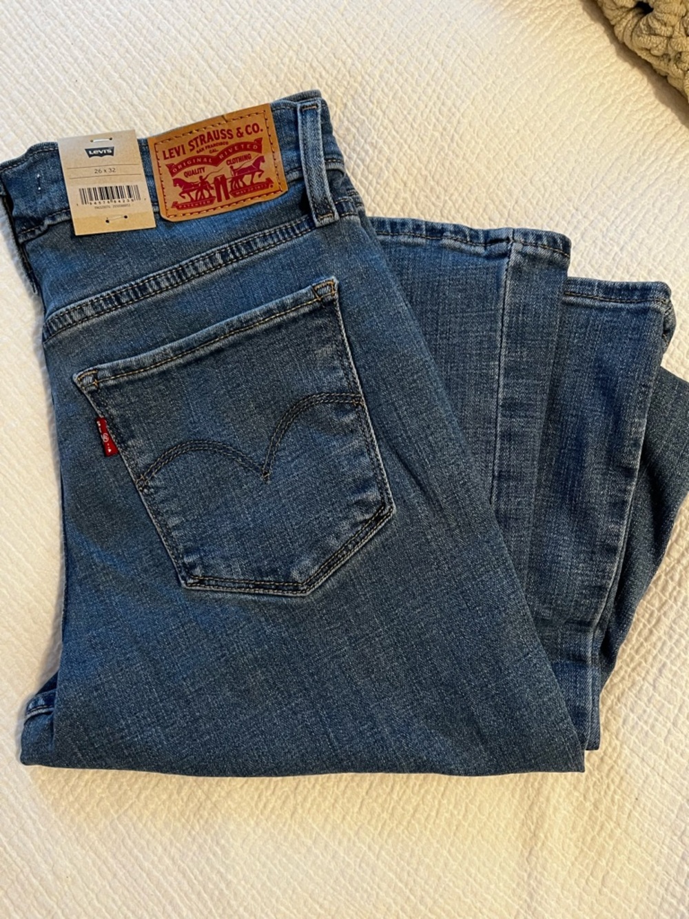 NWT Levi's 315 Women's Medium Blue Bootcut Jeans size 26 - Picture 2 of 4